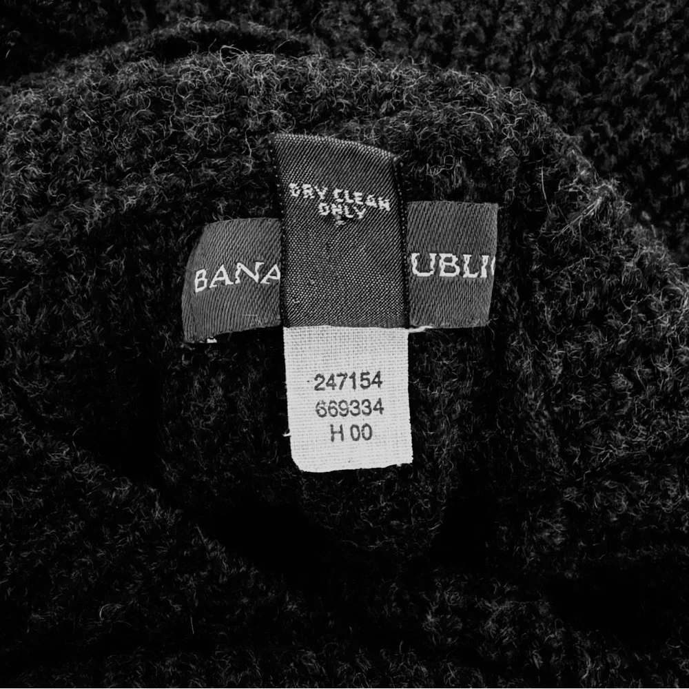Banana Republic Dark Charcoal Heavyweight Waffle Knit Wide Turtleneck Sweater M